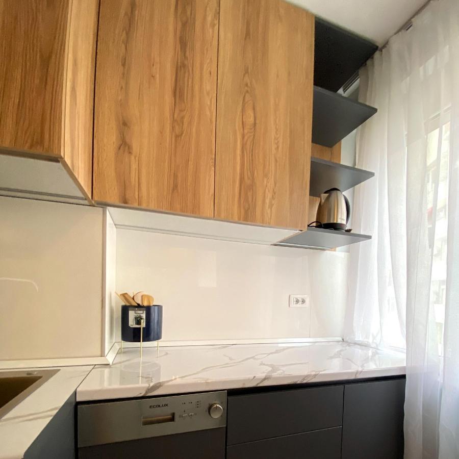 Centrally Located Glamorous Bright Apt Near Bazaar 地拉那 外观 照片