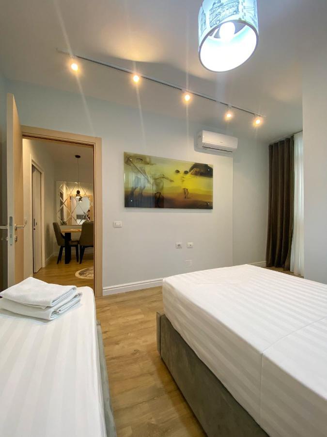 Centrally Located Glamorous Bright Apt Near Bazaar 地拉那 外观 照片