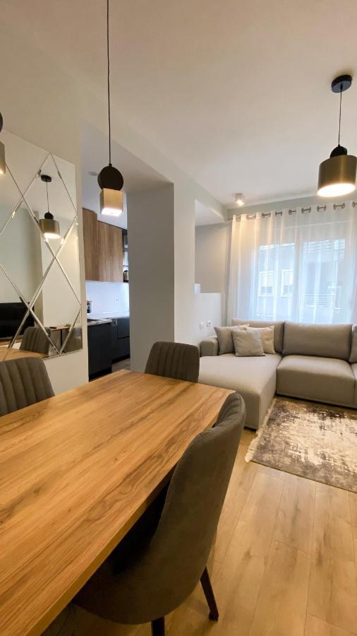 Centrally Located Glamorous Bright Apt Near Bazaar 地拉那 外观 照片