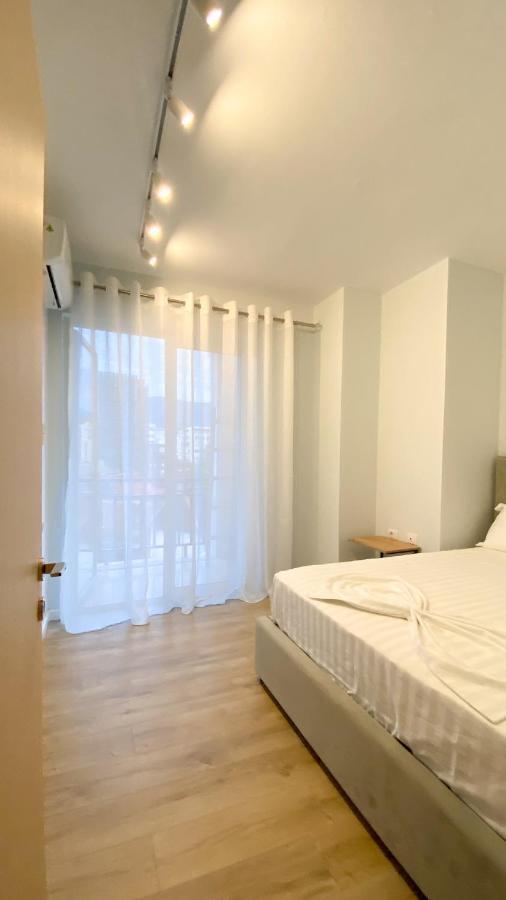 Centrally Located Glamorous Bright Apt Near Bazaar 地拉那 外观 照片