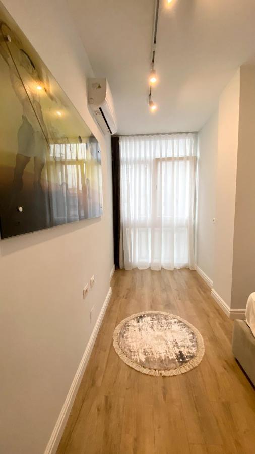 Centrally Located Glamorous Bright Apt Near Bazaar 地拉那 外观 照片